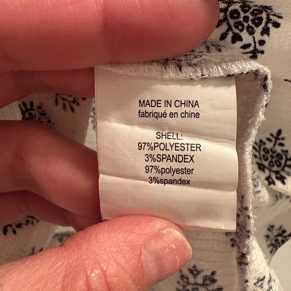 MELLODAY White Ruffled Flutter Sleeve Blouse - Picture 5 of 5